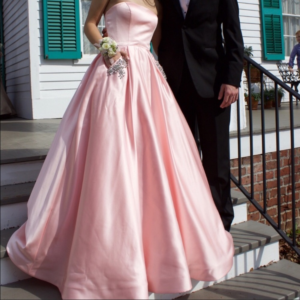 Light pink Sherri Hill prom/homecoming dress sz 00 - Picture 6 of 6